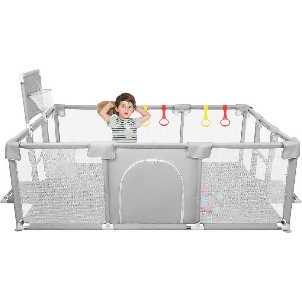 Parc bébé avec tapis